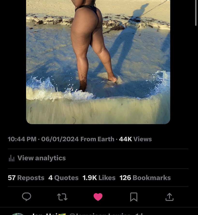 What do you people do with the bookmarks😭?? TELL ME