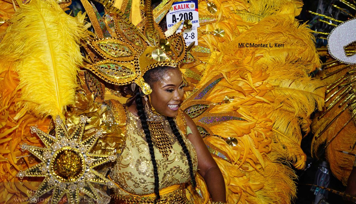 New Years 2024 Junkanoo Parade #streetphoto #candid #streetphotography #portrait #streetpotrait 🇧🇸#Bahamas #AYearForArt #BuyIntoArt #junkanoo #bahamas #TheBahamas #newyearsday #nassau #Bahamians 𝐒𝐄𝐄 𝐈𝐓 𝐇𝐄𝐑𝐄 --->rebrand.ly/931h7ts