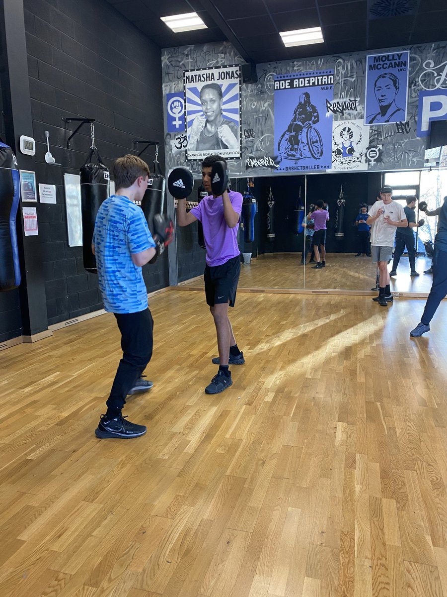 EvertonSchool's tweet image. Great to be back in our gym working towards our @LshipSkillsFdn Go Lead Award in partnership with @EITC #Leadership #GoLead 🥊
