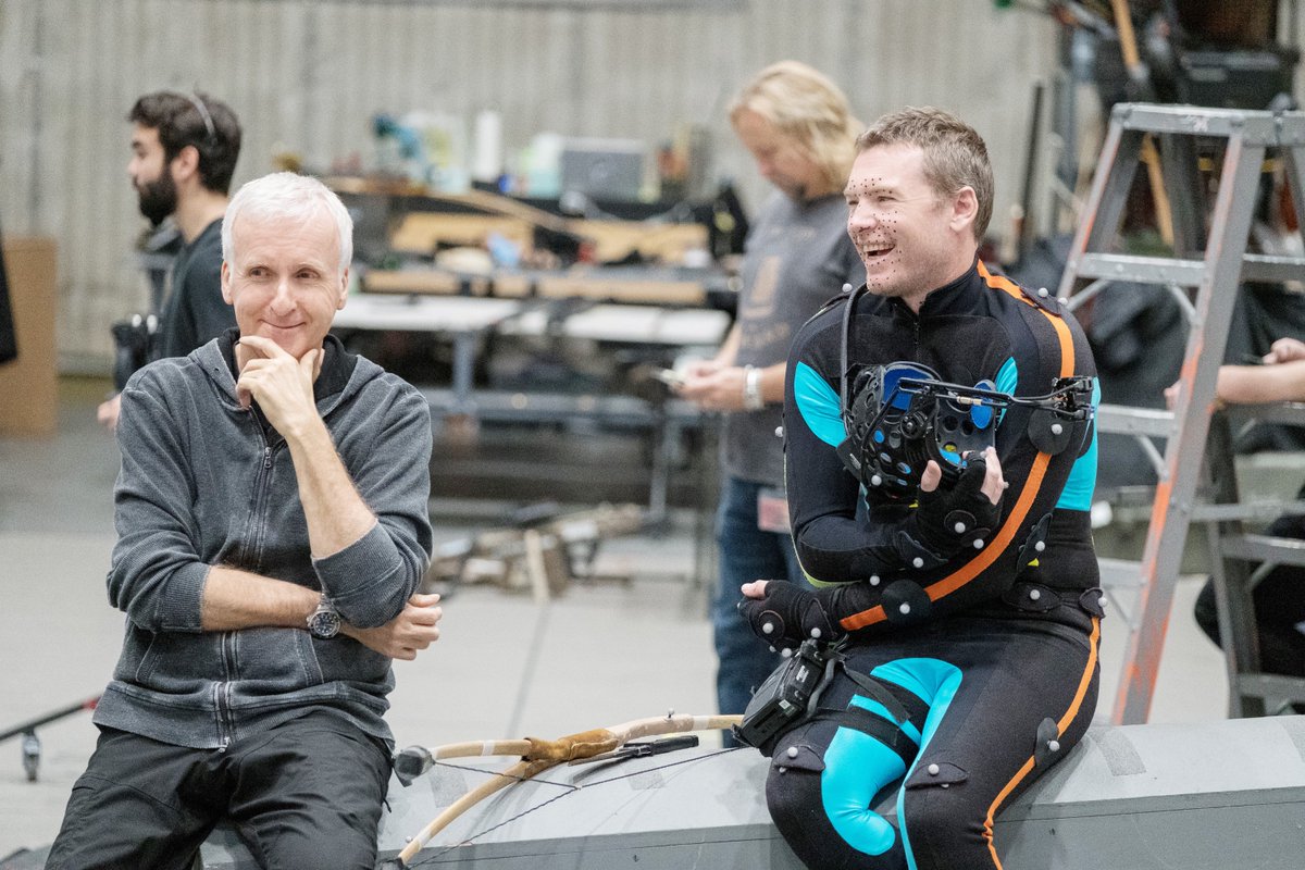 Variety's tweet photo. Pandora is calling. Sam Worthington says "we go back to work" on James Cameron #Avatar sequels "in a month and it’s big. It’s bigger than you can imagine." 

Cameron previously said “Avatar 3″ is “right on track” for its Dec. 19, 2025 release date. https://t.co/smPjoXTWgZ https://t.co/oB1ezud5ml
