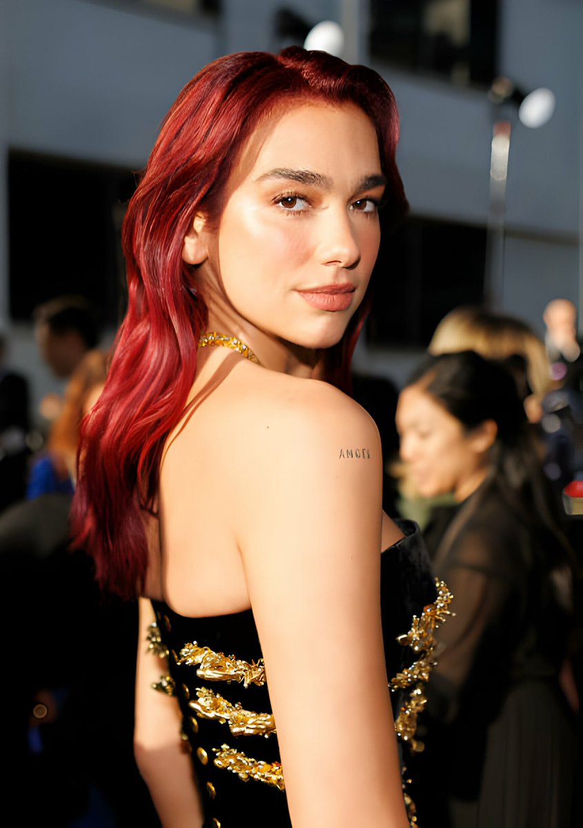 More photos of Dua Lipa arriving at the #GoldenGlobes on Sunday! More photos of Dua Lipa arriving at the #GoldenGlobes on Sunday!