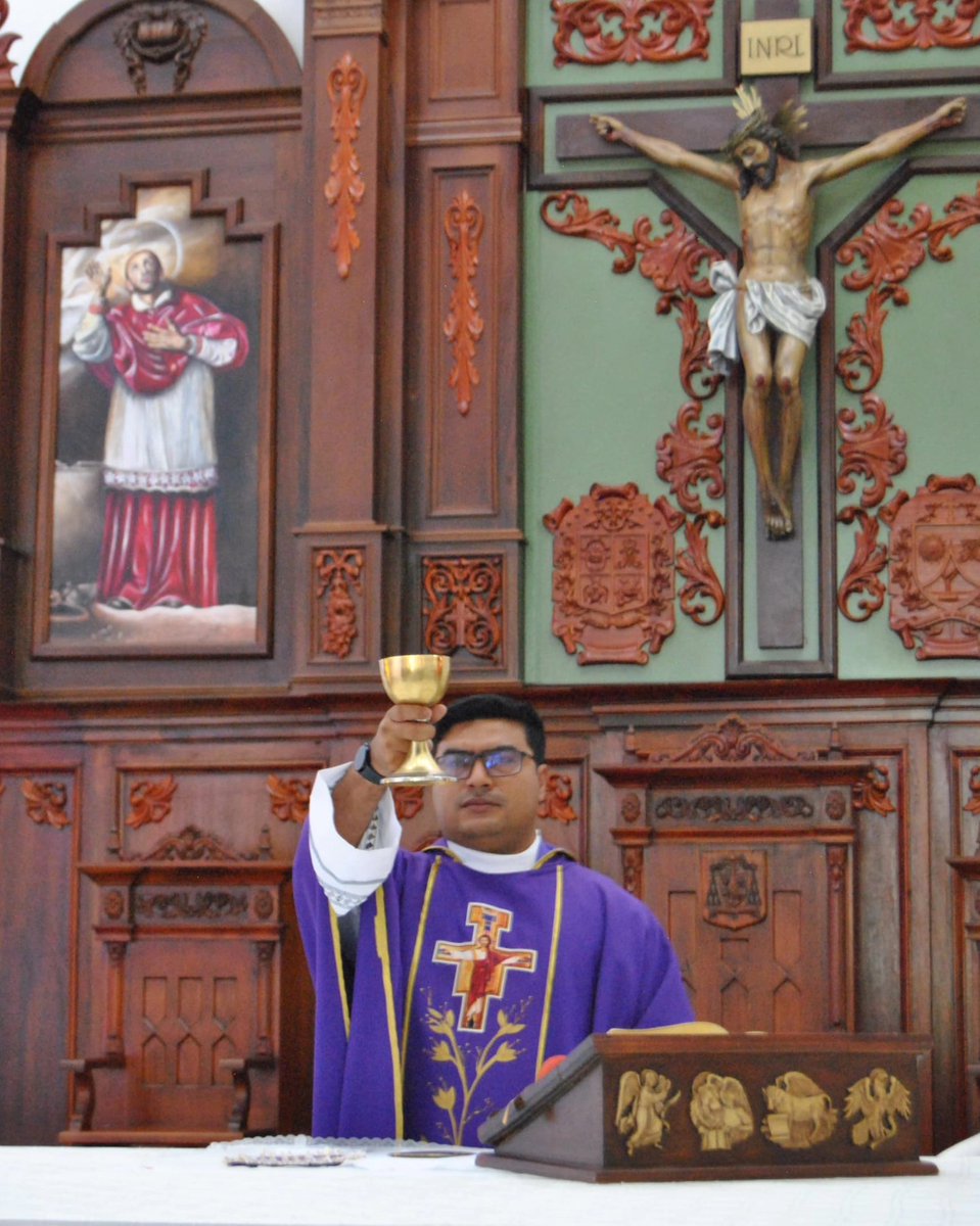 MISA EN HONOR A LUIS YOYOTTE ROJAS A 1 AÑO DE SU DESAPARICIÓN FÍSICA.

El 1er año de la partida física del Comandante Luis Eloy Yoyotte Rojas se conmemoró con una Santa Misa en la Iglesia Catedral de San Carlos, #Cojedes, donde asistieron diversas personalidades.