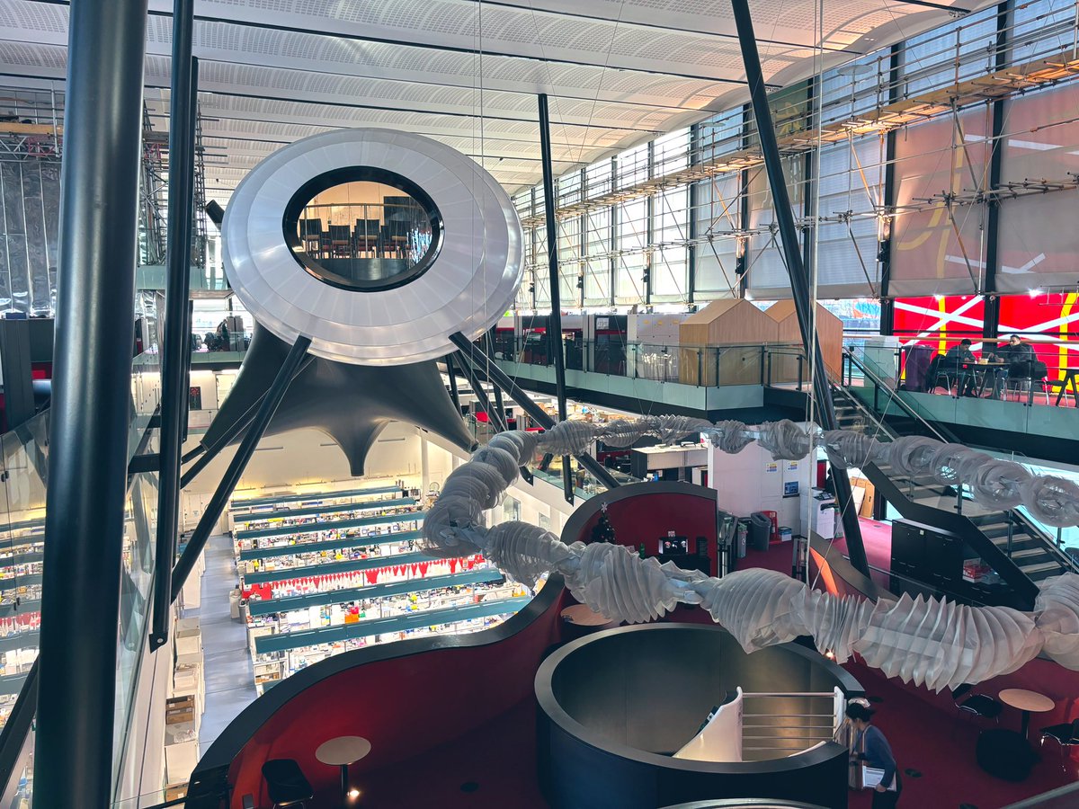 ruairirobertson's tweet photo. The Robertson Lab opens today in @blizard_inst @QMULBartsTheLon @QMUL! We will study how the human microbiome in early life contributes to child growth using large-scale metagenomics &amp; co-culture assays to study host-microbe interactions in the gut. Reach out if interested!🦠🔬 https://t.co/2sdgEkNA60