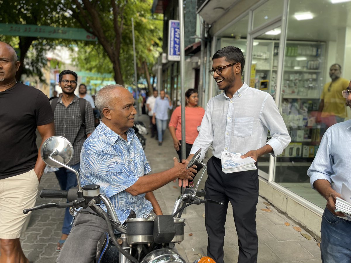 A walk around Male’ with <a href="/aekofathih/">Saif Fathih</a> handing out manifesto pamphlets. 

#WalkwithSaif #SaifForMale #LiveableMale