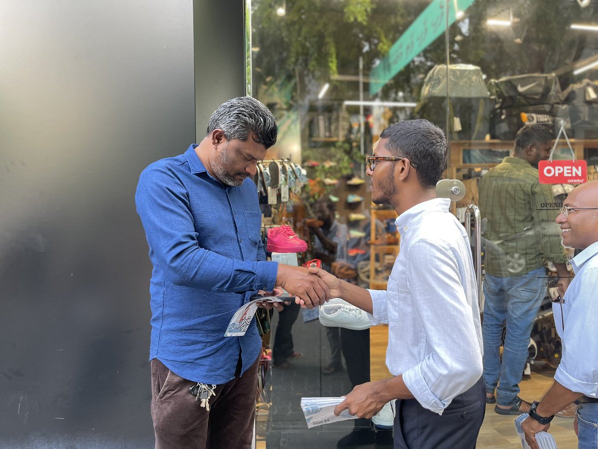 A walk around Male’ with <a href="/aekofathih/">Saif Fathih</a> handing out manifesto pamphlets. 

#WalkwithSaif #SaifForMale #LiveableMale