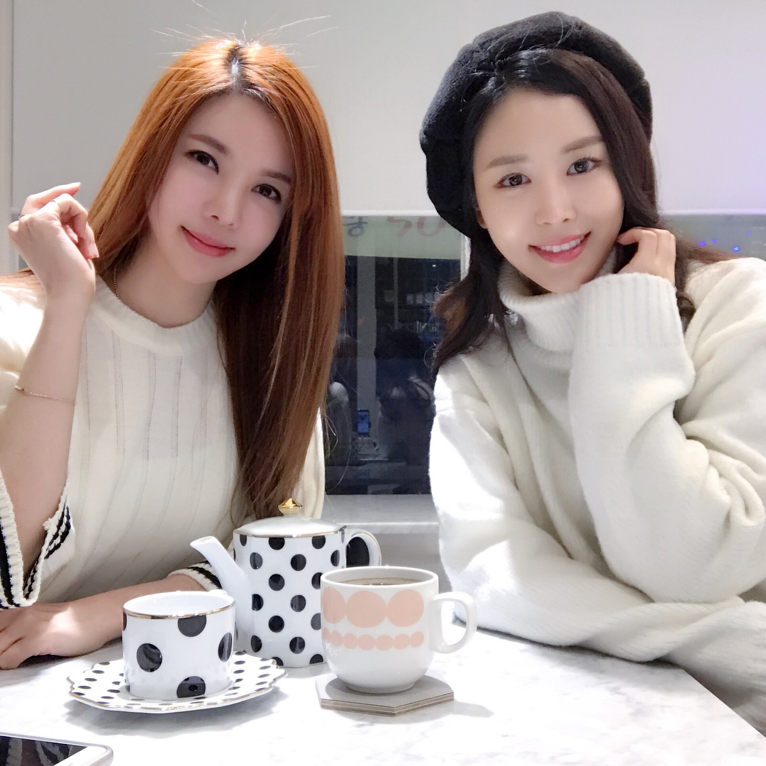 많은 이들이 외로움과 고독을 혼동하곤 한다.
외로움은 '혼자가 되어 적적하고 쓸쓸한 느낌'을 말하지만, 고독은 '홀로 있는 듯이 외롭고 쓸쓸함'을 뜻하기 때문이다. 즉,