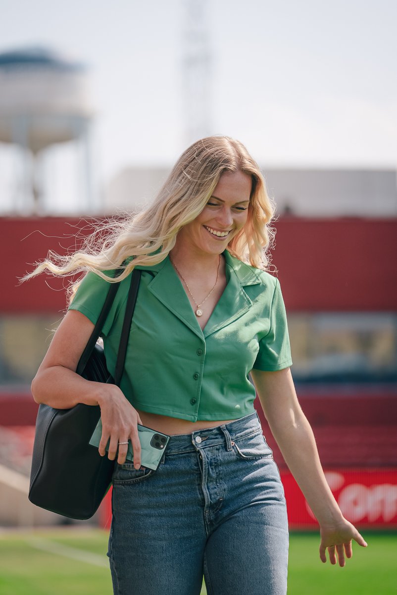 Wishing the happiest of birthdays to <a href="/akowalski_05/">amanda kowalski</a> 🎈❤️🎂