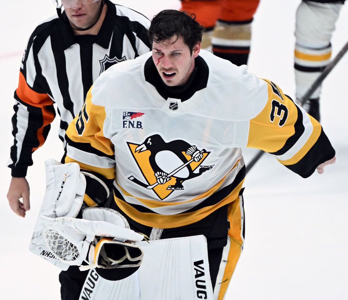 OTCellyy's tweet photo. hockey pictures that go hard: https://t.co/0tiJ6F9vKP