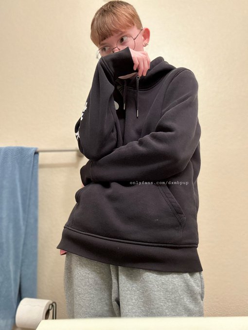 ๑ 𝐩𝐮𝐩ㅣthey/he ๑ - 1 pic. ignore my bad haircut but happy tomboy tuesday~ https://t.co/Kxbxzv33BF