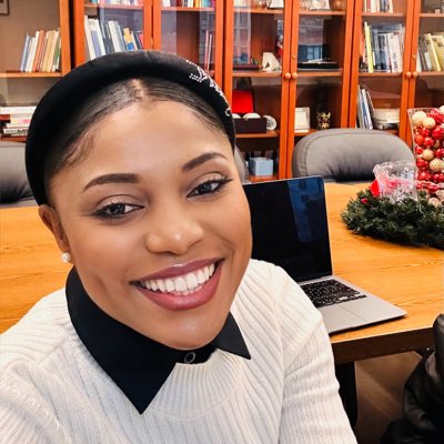 LopidasErica's tweet photo. #NewProfilePic https://t.co/wNAC7lKmC9