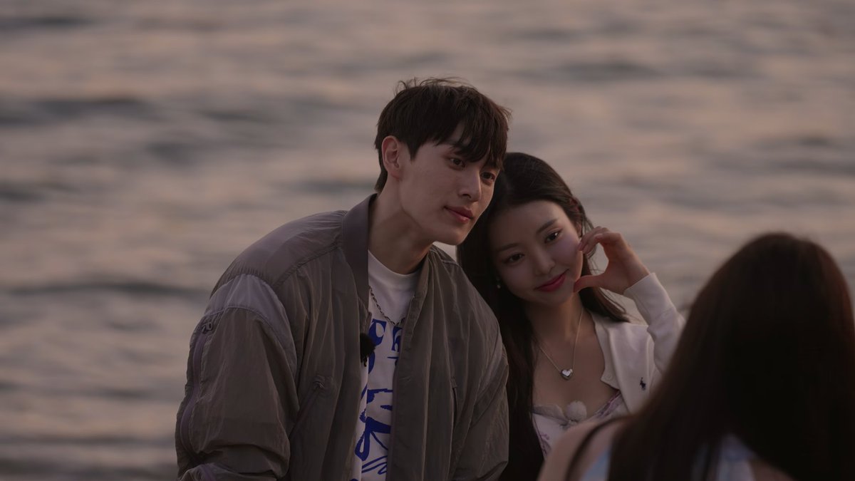 kdramamiss's tweet photo. minwoo and sieun were so drama couple coded they just go well together #SinglesInferno3 #SinglesInferno3Ep11 https://t.co/wtjPzyBoDf