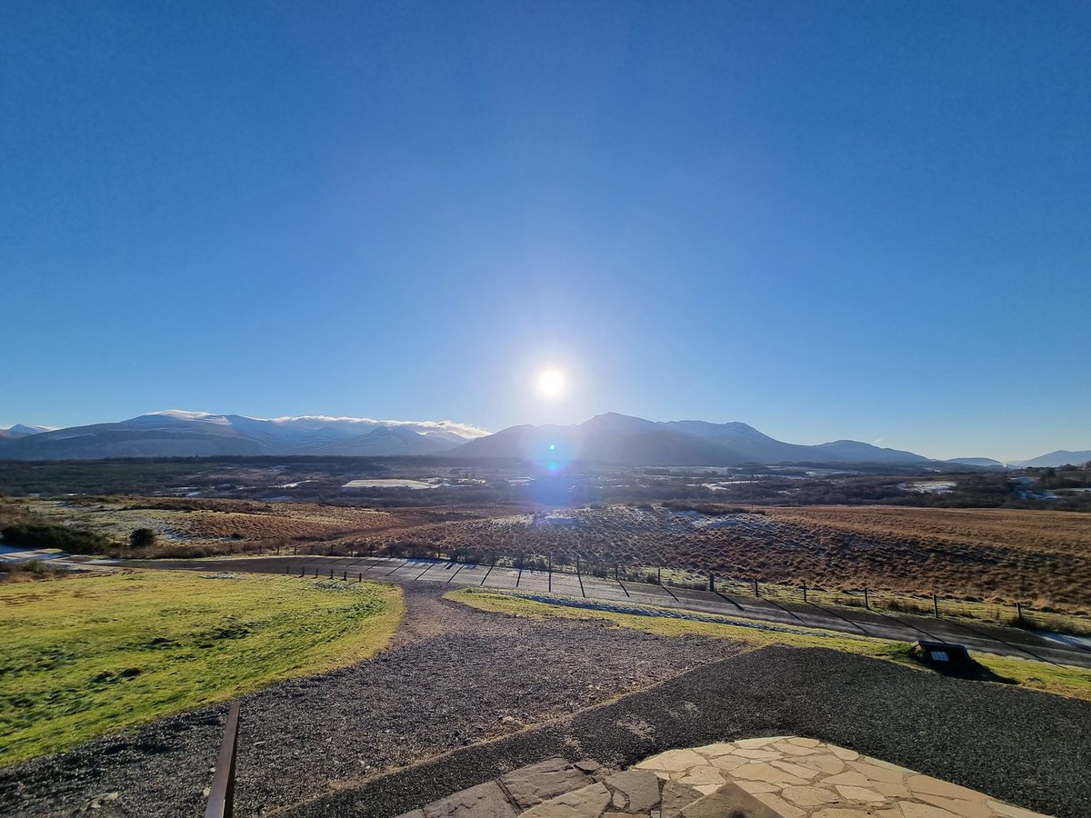 RobWilson_RW's tweet photo. I had a day out of the office today to do a delivery to Fort William. Had to stop for a photo or two ๐ท
Absolutely stunning๐
#CommandoMemorial Spean Bridge,
#LochLochy and
#TheHermitage at Invermoriston. https://t.co/AYBHa0wZaj