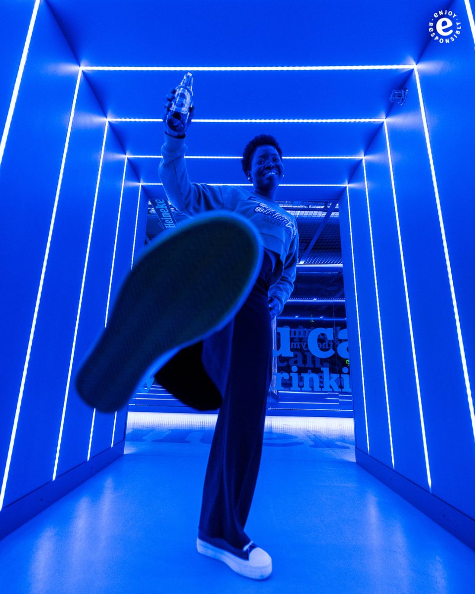 Kicking off the second week of Dry January with the right foot! 💧💙 
Come visit us this week! 😃🌟 #HeinekenExperience #Heineken00 #DryJanuary #NowYouCan