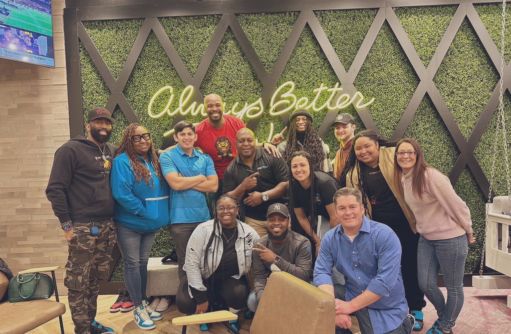 _AlexisHi's tweet photo. Last manager outing with the G.O.A.T.
@CoachAPacheco We appreciate all the knowledge you have provided to us.! We love you.! & congrats on your success. #ForeverASavage💪🏾
#AlAtraining #SouthSideSavages #KAMOFunAtWork | #LifeAtATT | #KAM06 | #winMOORE https://t.co/vPaxSlai6p
