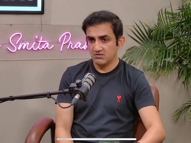Saarabpreet's tweet photo. Kaveri ya K.R.S.N.A? 

Gambhir:  Bhola Litti https://t.co/qbUwM5eNRg