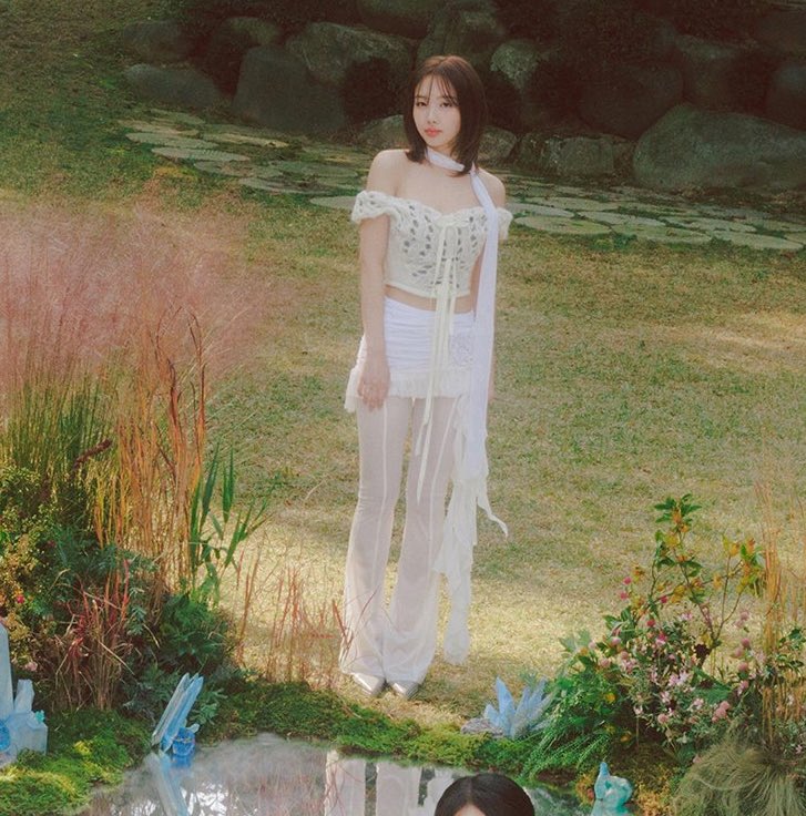 archivenayeon's tweet photo. NAYEON https://t.co/lx6IzswcVB