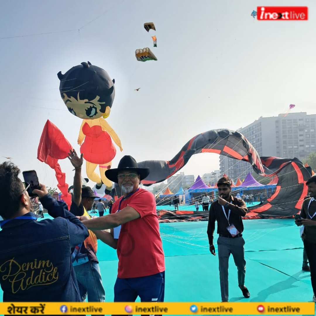 inextlive's tweet photo. #Patna गुजरात में हो रहे Kite festival में ब‍िहार से पहुंचे काइट‍िस्‍ट  मुरारी  मोहन शर्मा ने भी पतंगबाजी में हुनर द‍िखाया 

#Patnanews #Kitefestival2024 #murarimohansharma

📸 by: @manish_inext https://t.co/PcMH8qhiDX