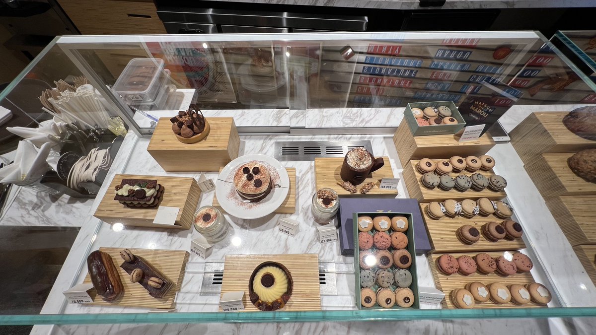 chococornette's tweet photo. マルウ最高だったから是非日本に出店して欲しい。
食べ物も飲み物も、全然制覇出来てないんだよね。 https://t.co/E8lRKl7IL2