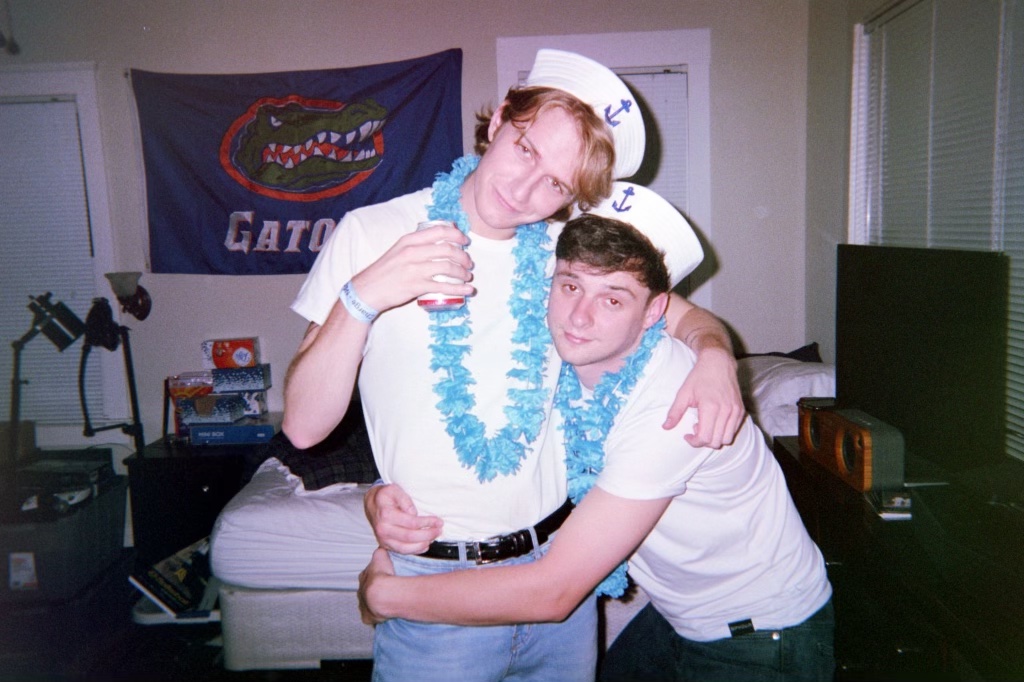flipturnband's tweet photo. OKAY FLORIDA! adding some dates in the home state, so we hit up some ol’ roommates and they were down 🐊 See you in Ft. Lauderdale and St. Pete w/ @the_hails  💙

Pre-sale starts tomorrow at 10am ET, click the link below to sign up now! 
https://t.co/1f87y22nhA https://t.co/3P9h8KqEsK