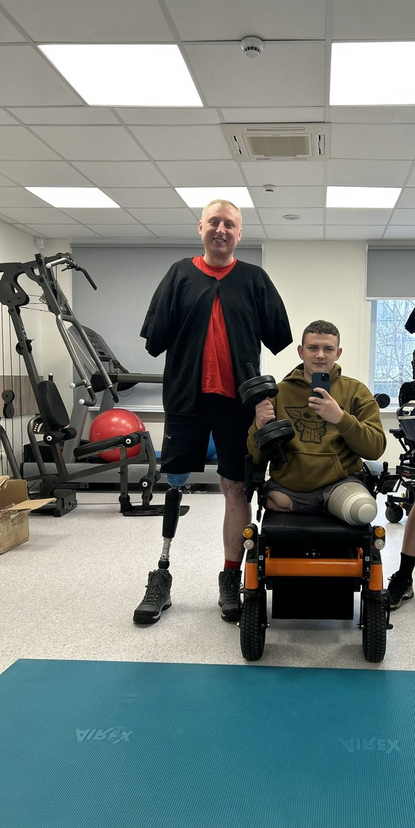 Tolocenko21411O's tweet photo. Прошу долучитися 🙏 

Коли я проснувся після коми! І побачив що в мене немає 2 ноги😌 Я думав що назавжди прикутий до візка! Але зараз переконався що буду ходити 😊
Прошу вашої підтримки 
Моно  https://t.co/euzfeyBF6N
  PayPal  sanchotolochenk@gmail. com https://t.co/rbbbogfUQI