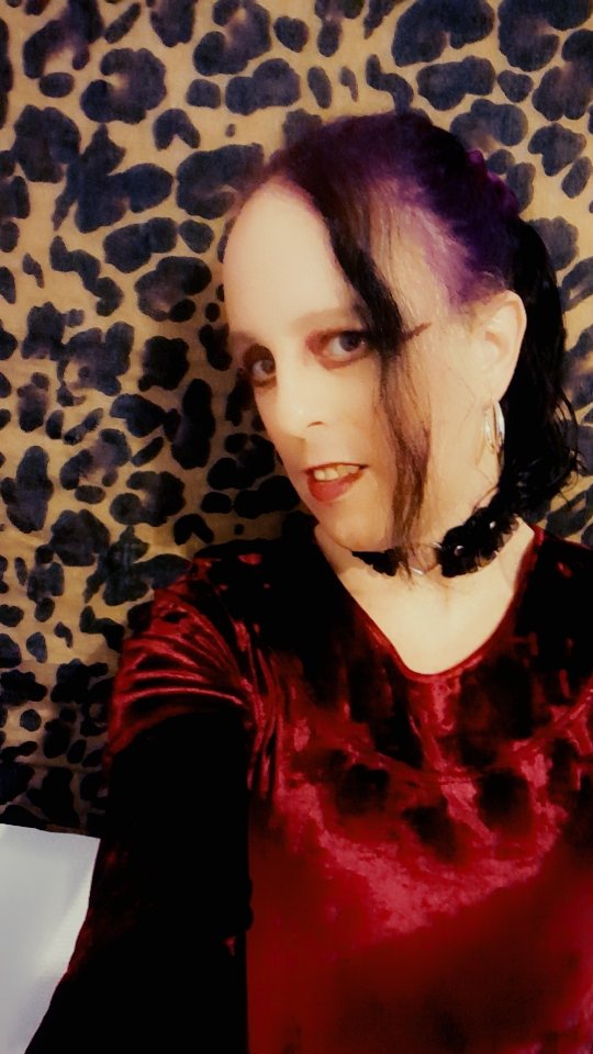 Changement de couleur en violet sa claque .