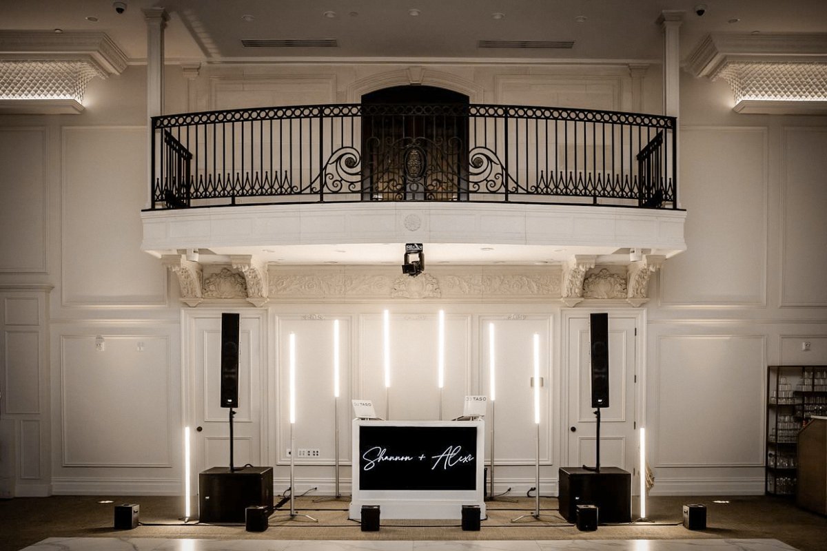 rcf_audio's tweet photo. Presentation always matters!
-
⚪ Thanks, Dj Taso, for sharing.
-
-
#RCFcolumntuesday #RCFaudio #ExperienceRCF #repost #speakers #portablepa #portablespeaker #liveband #dj #djgear #djequipment #djlife https://t.co/NSKMq08J7w