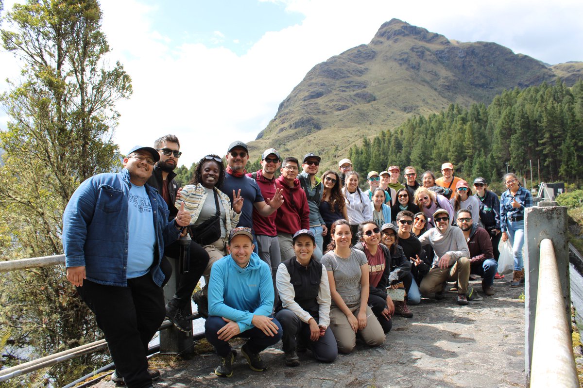 iDRHICA's tweet photo. 💧Comprender el funcionamiento de nuestros sistemas es esencial para la sostenibilidad del agua. Por esta razón, la semana anterior visitamos las cuencas del Tomebamba y del Machángara en nuestra escuela de verano. #Cuenca https://t.co/feO2b0JY7l
