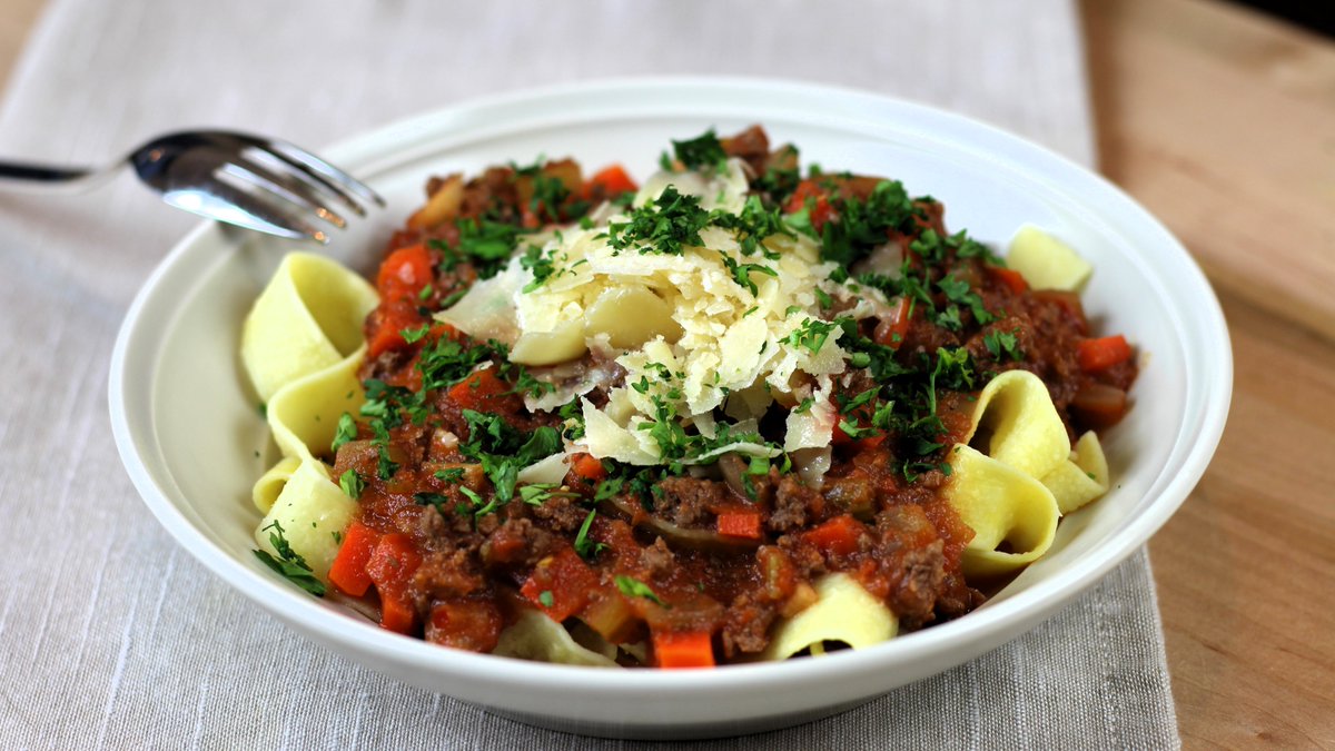 chef_politte's tweet photo. Crock Pot Bison Bolognese
#womanowned #bisonmeat #wildoasisbison

https://t.co/yVyauvB2ce https://t.co/Cj8PZCRlFd