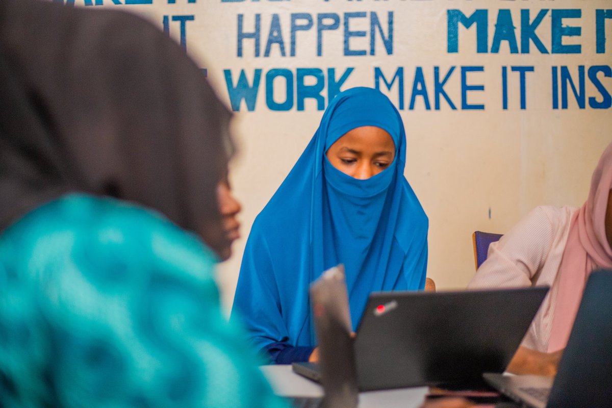 GomindzAcademy's tweet image. Our talented data analytics students are busy cleaning and visualizing data to create stunning dashboards. 📊✨ #DataAnalytics #DashboardMagic