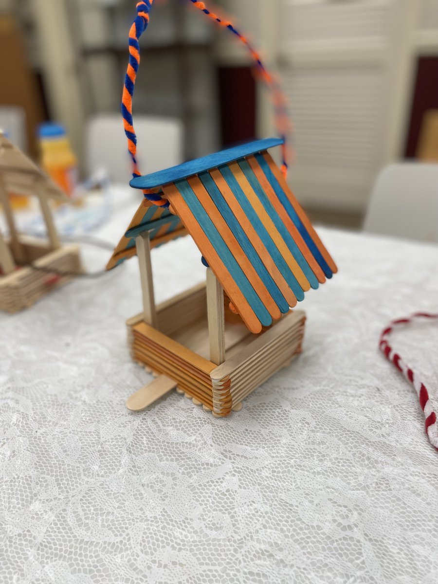 SloatPubLibrary's tweet photo. We had a great Teen Craft Club this week! Next up - we unleash our inner knitting wizards with Beginner's Loom Knitting! #sloatsburglibraryteens @SuffernMS @SuffernCSD @SESPirates #sloatsburg #librarycrafts @SloatsburgC @TSloatsburg #suffern
Registration: https://t.co/dn2Ar4BAHd https://t.co/KG7rlF9MvW