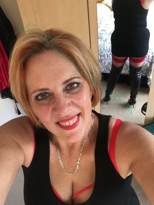 Leather thigh boots with a bit of red https://t.co/YEYKoyhE5h<a href="/tag/heels"class="tags"><span>#heels</span></a><a href="/tag/dress"class="tags"><span>#dress</span></a><a href="/tag/naked"class="tags"><span>#naked</span></a><a href="/tag/hoopearrings"class="tags"><span>#hoopearrings</span></a>