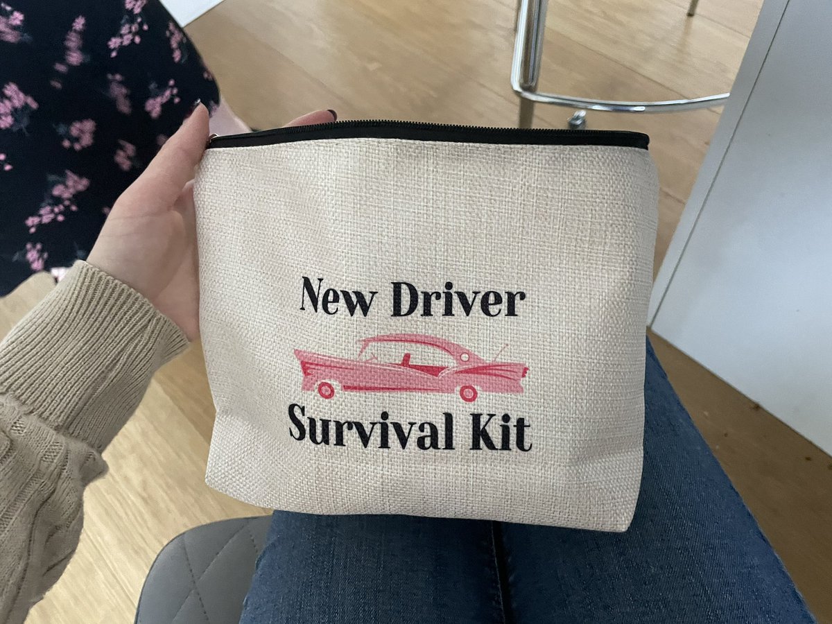 carystilley's tweet image. Officially a driver 🚗🫶✨ #passedmytest #practicaldrivingtest