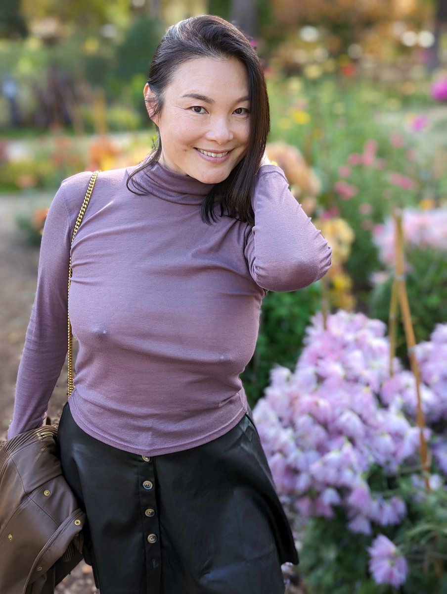 路上巧遇紫色的花

fansone.co/asiaslutmilf