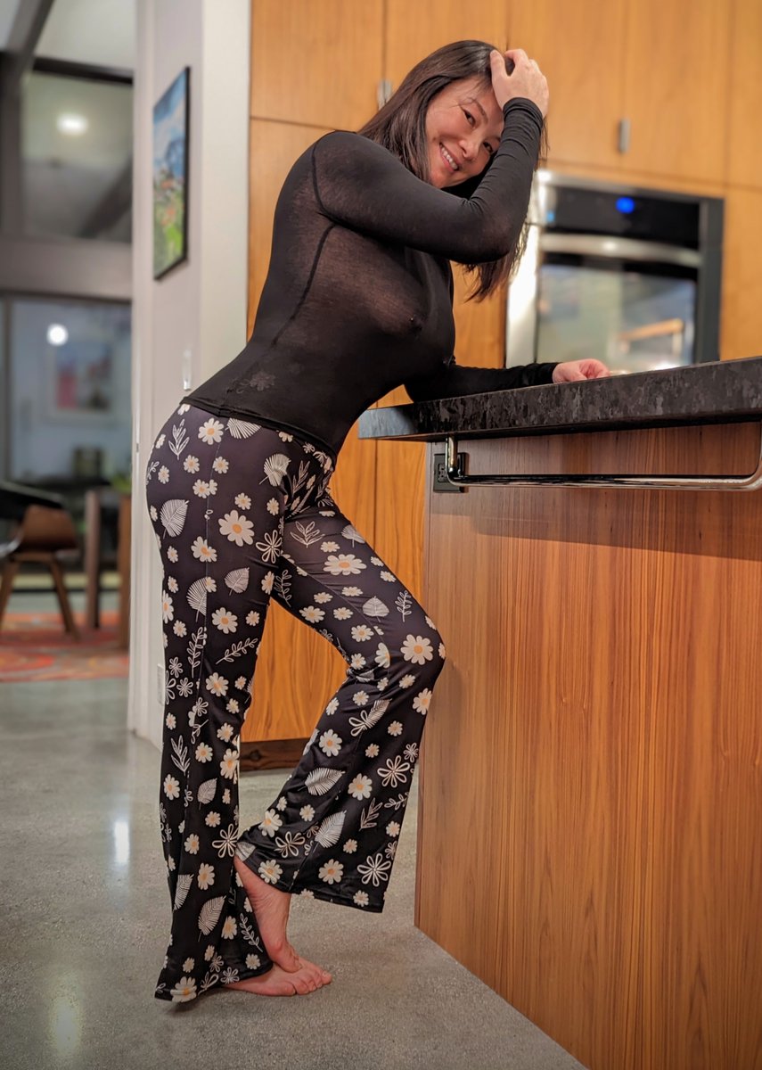 猜猜是事前还是事后

fansone.co/asiaslutmilf