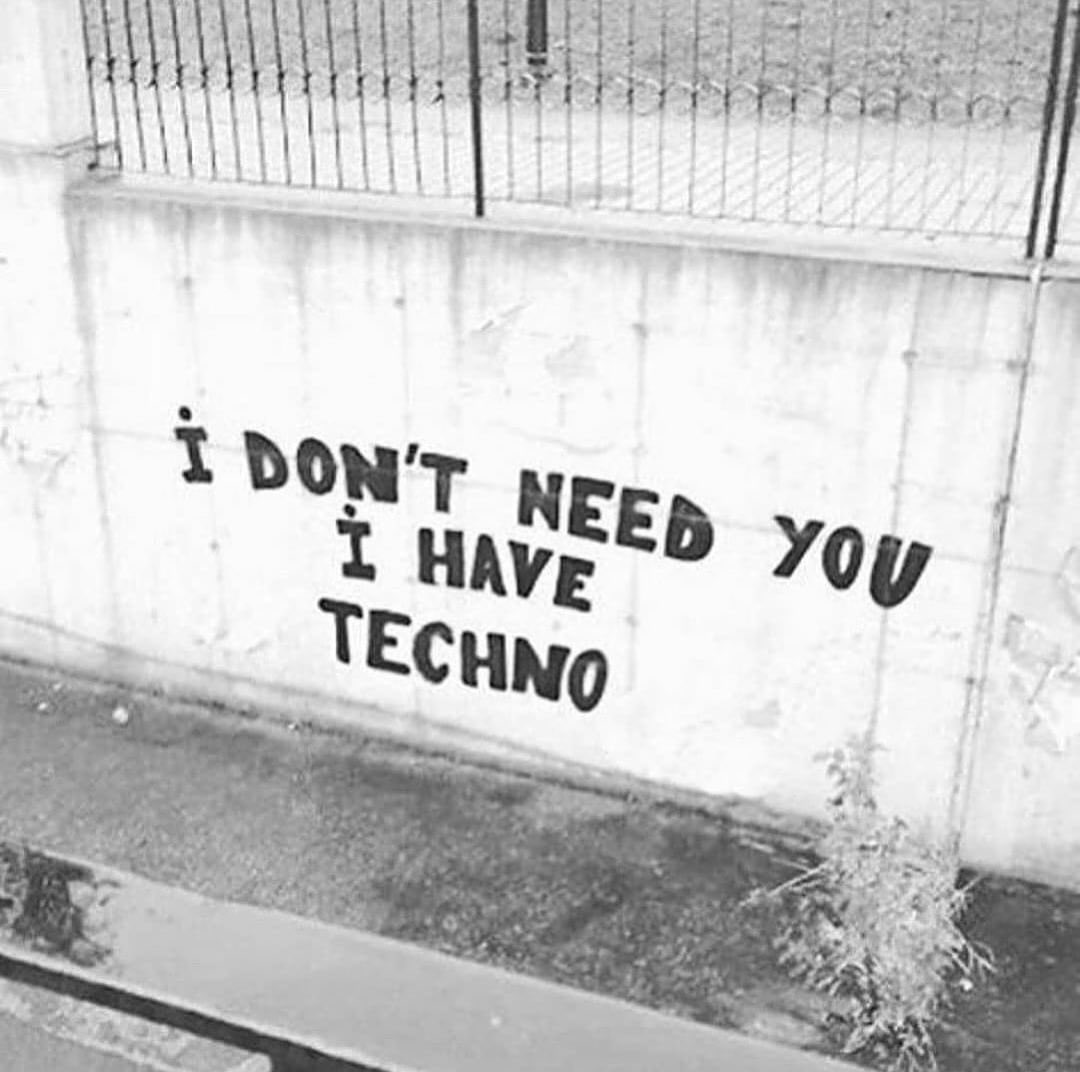 thetechnopage's tweet photo. It’s a forever thing 🖤 https://t.co/HY6yOUj1jp