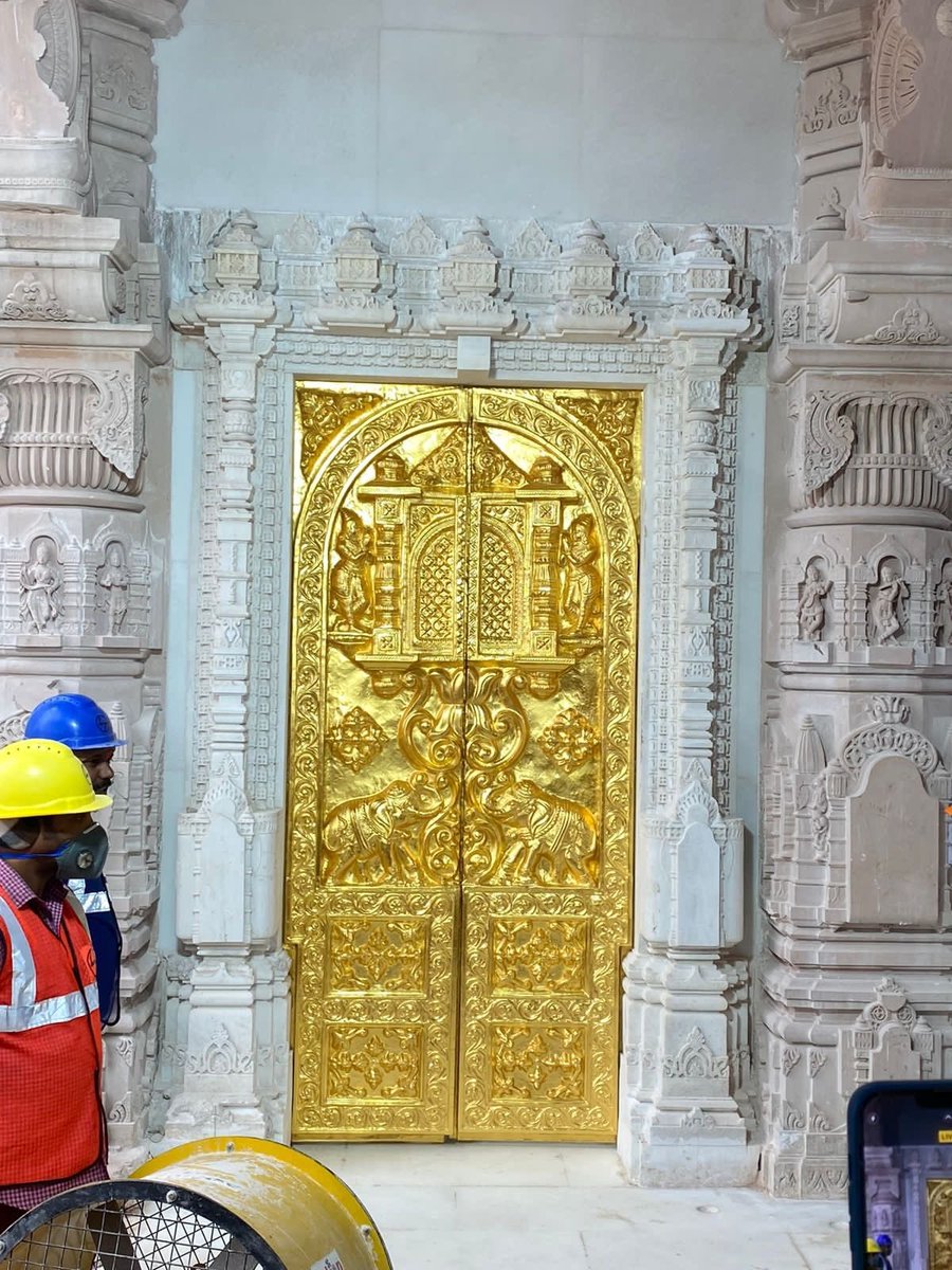 अयोध्या के भव्य राम मंदिर में लगाया गया सोना जड़ित दरवाजा, ऐसे 13 और दरवाजे लगाए जाएंगे।

।। जय श्री राम।।🙏🚩

#GujaratMeansGrowth #Ghaziabad #LakshadweepIsland #UninstallMakeMyTrip #Maldivians  #JusticeForKali #BilkisBano #GameChanger #जय_श्रीराम #ArjunaAward