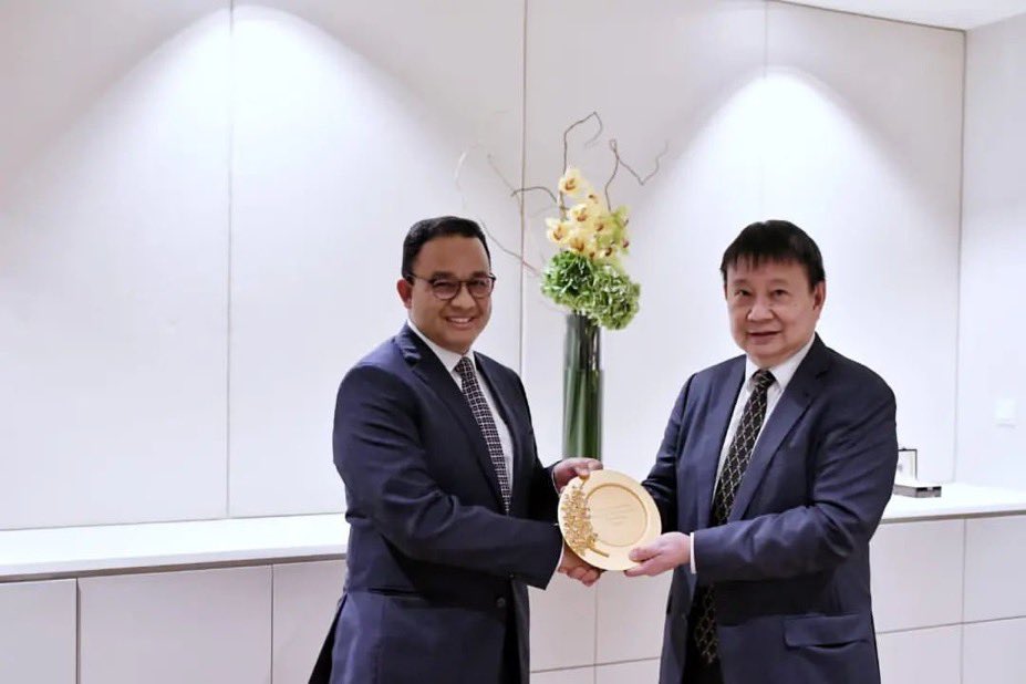 aniesbubble's tweet photo. WTP Jakarta: 🏆🏆🏆🏆🏆 
Lee Kuan Yew Exchange Fellow: 🏆
Asia Pacific Housing Innovation: 🏆 
President's Design Award Singapore: 🏆 https://t.co/wnUSMoWUyF