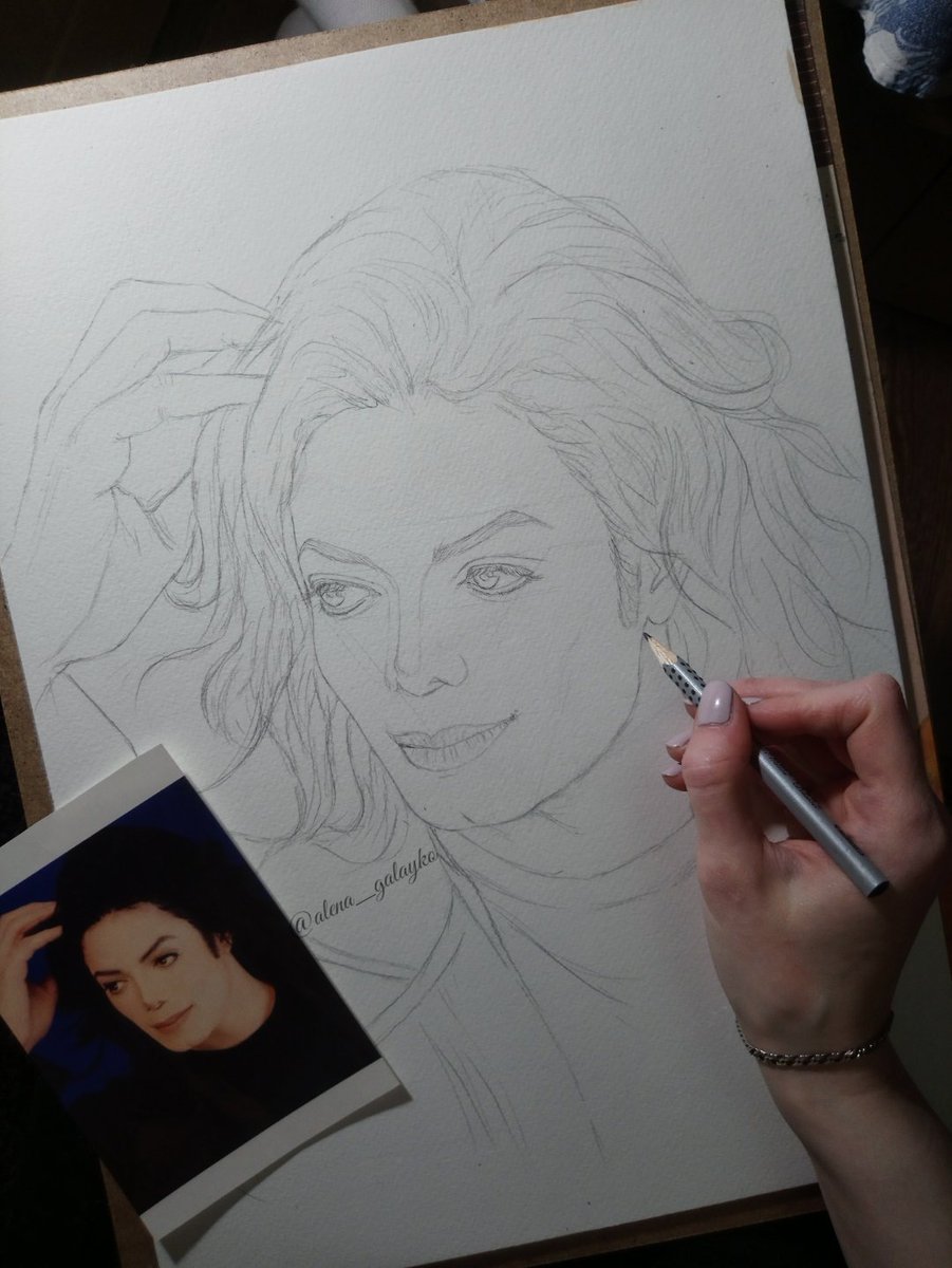 Alena_Galayko's tweet photo. New artwork in process 🌠
#michaeljackson #mikejackson #historyera #mj #michaeljoejackson #moonwalkerforever #moonwalker #kingofpop #mjart #michaeljacksonart #pencilsketch #sketch #pencilart #drawing #art #arts #artinprocess https://t.co/KGU66MpuFb