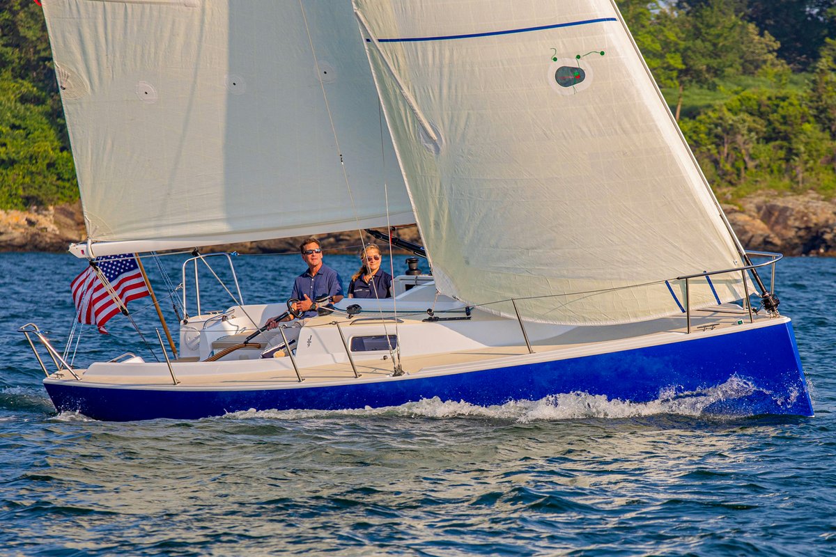 McMichaelYards's tweet photo. The J/9 daysailer has a deep, secure cockpit (8.4’ long) with four great corner seats to nestle into and enjoy the day. With friends and family aboard, everyone can find the perfect place to relax.
https://t.co/DWsQTP5zWs
#jboats #sailboat #yachting #daysailer #sailing https://t.co/lAr7r7LPTX