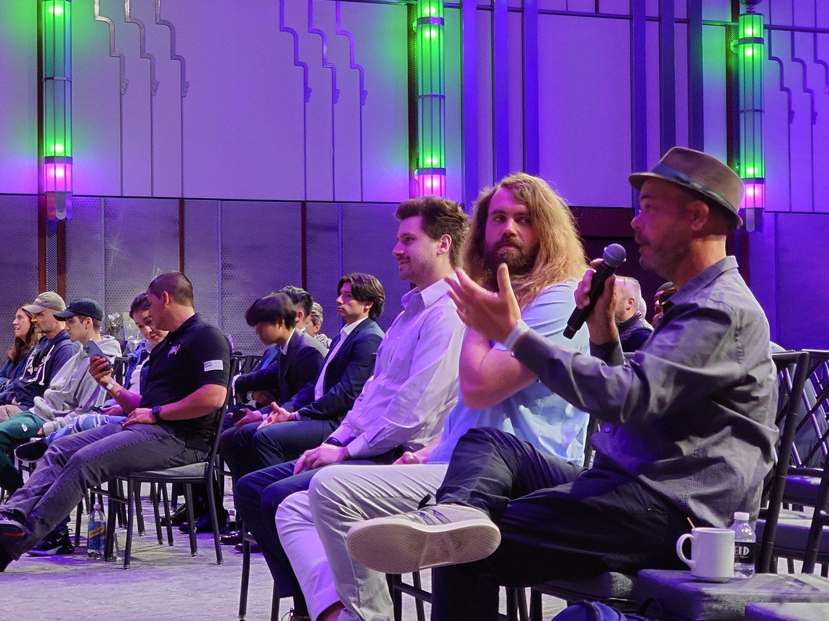 With a new year comes another VulCon.🔥 
 
Where should we host our exciting event this year?🌍 
 
$PYR $LAVA #VulCon4