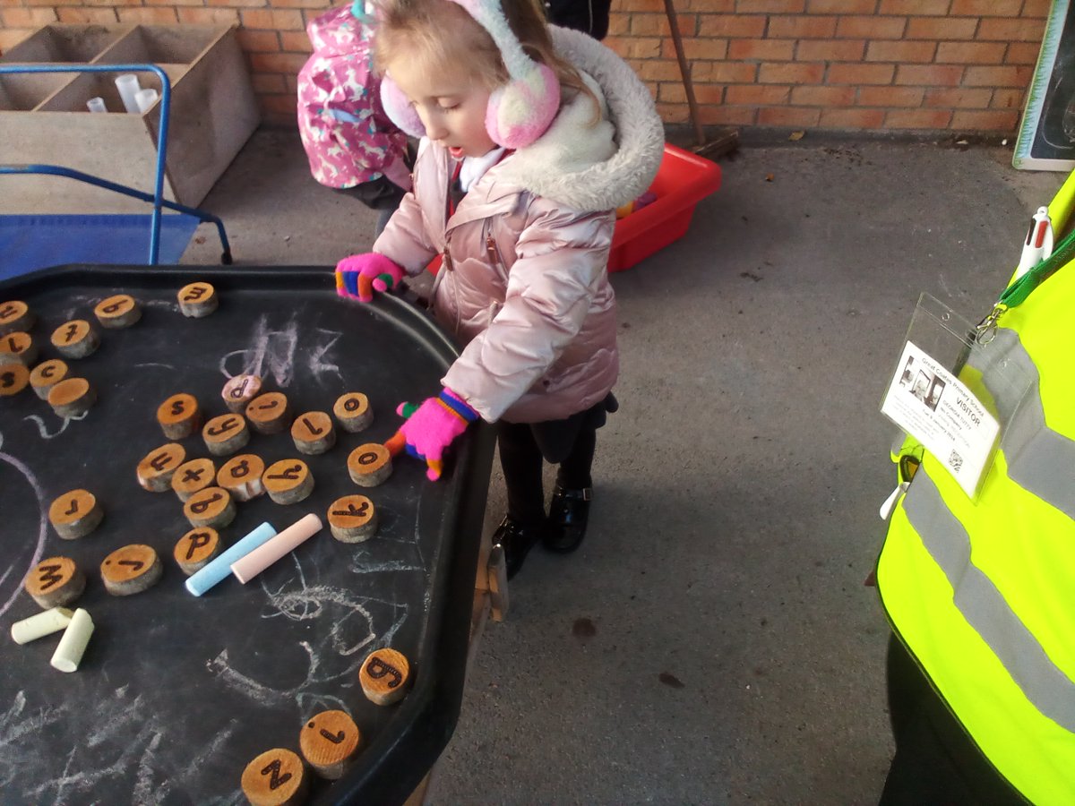 GCPFS2's tweet image. @PrimaryGreat The children have been using their phonic skills to make some words and then practised writing using chalks. #gcpliteracy #gcpearlyyears