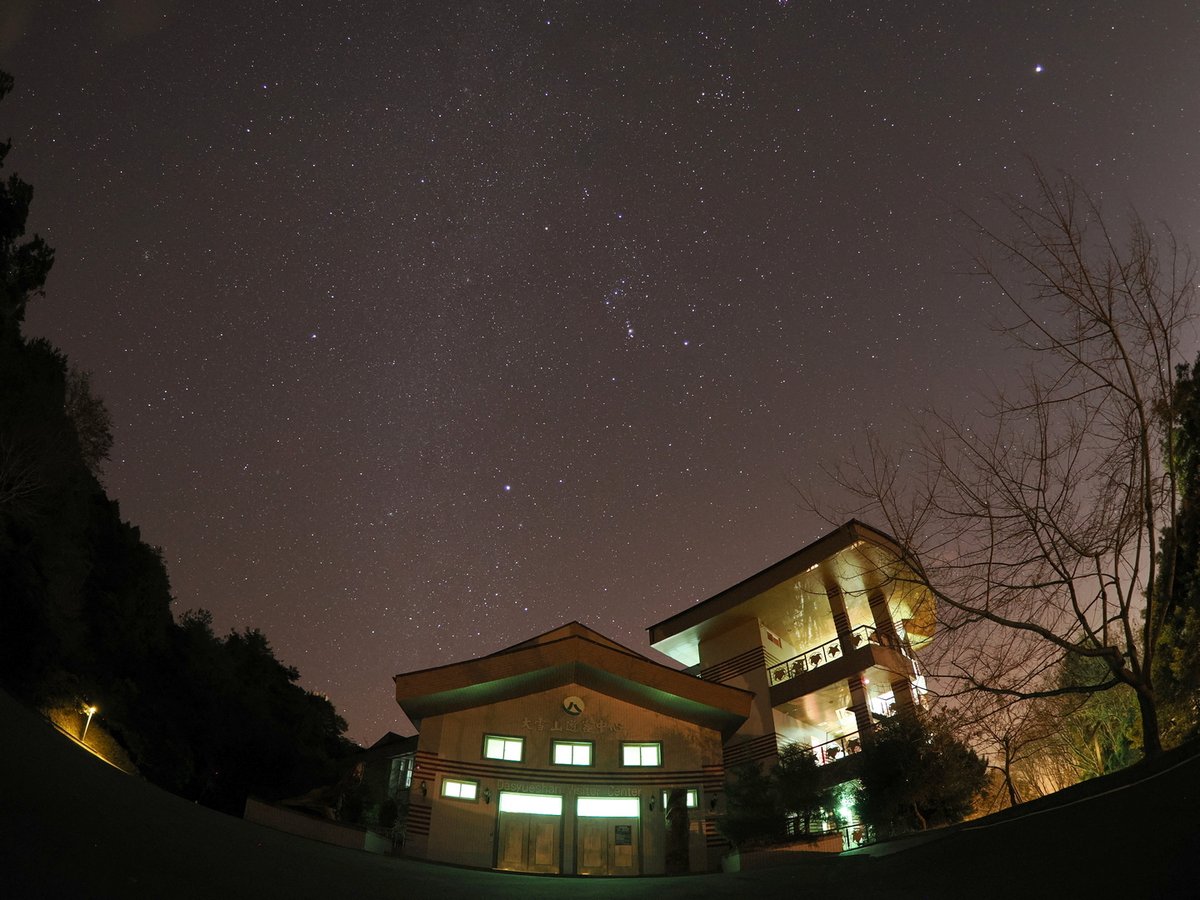 taiwanbirdguide's tweet photo. When we can't find any mammals or birds at night in #Dasyueshan...

#TaiwanBirdGuide #bird #birding #birdtour #birdguide #Taiwan #Stargazing #NightSkyPhotography https://t.co/7BmtEZOYMD