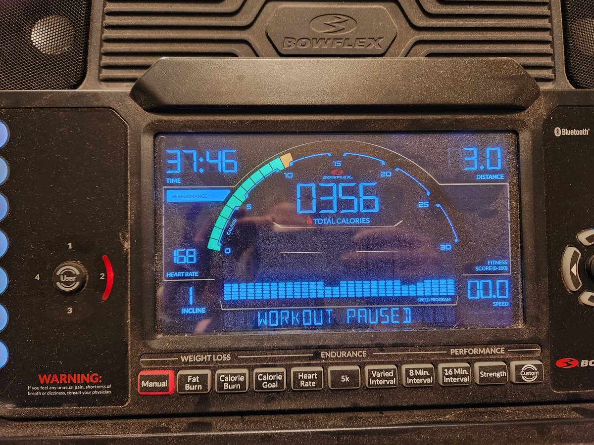 BeautyMotivate's tweet photo. Another morning treadmill run in the books. I stink 🤭#running #treadmill #dreadmill #healthylifestyle https://t.co/0UBLljuJwS