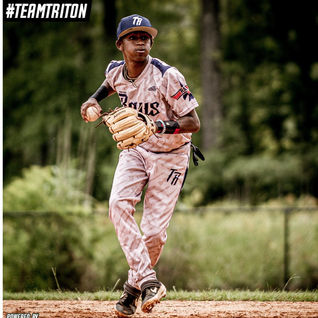 Team_Triton_'s tweet image. Take your game to the next level with our performance-enhancing team uniforms. 

🚀⚽️ #EnhancedPerformance #GameChanger