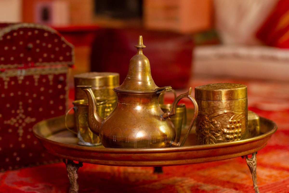 ecolodgemorocco's tweet photo. It's always time for tea in Morocco, grab a glass and join us !
C'est toujours l'heure du thé au Maroc, prenez un verre and rejoignez-nous !
#teatime #tea #minttea #moroccantea #moroccanlifestyle #teaparty #gottea #cuptea https://t.co/MS404qVJeJ