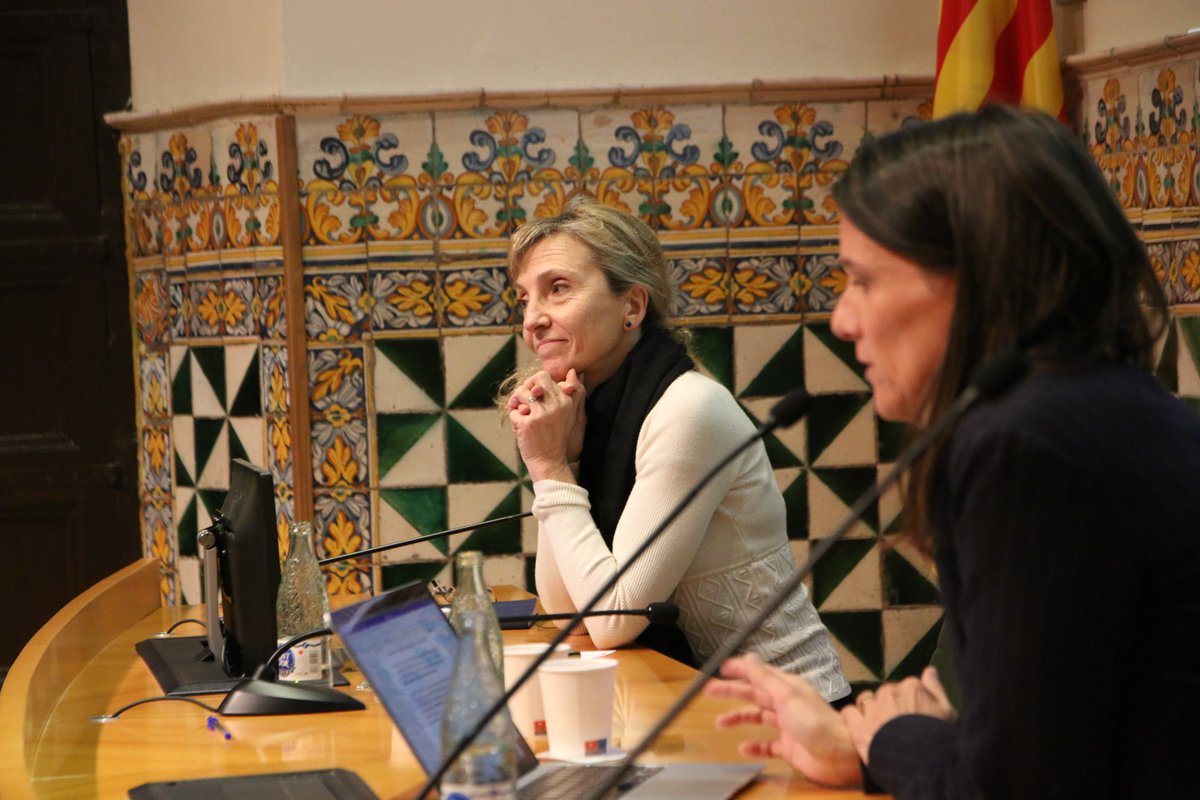 iec's tweet image. Ara, a la sala Prat de la Riba de l’#IEC, @LidiaPuigvert parla de les diferències entre #coacció i #consentiment #sexual.

A la jornada ‘Formes d’avaluació del professorat universitari: objectivitat, arbitrarietat i assetjament sexual’, organitzada per l’@ACSociologia.

#MeToo 🎓