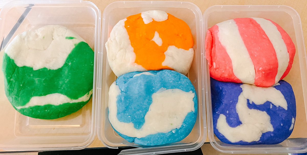 BPSHawksK's tweet photo. We are so grateful for our kindergarten parents and who continue to support our endeavours. Look at this beautiful home-made playdough made by one of our parents! Our little learners loved playing and creating chocolate pizza and snowy swirls #bpshawksk #BPSHawksRock https://t.co/6Dkhj79ug6