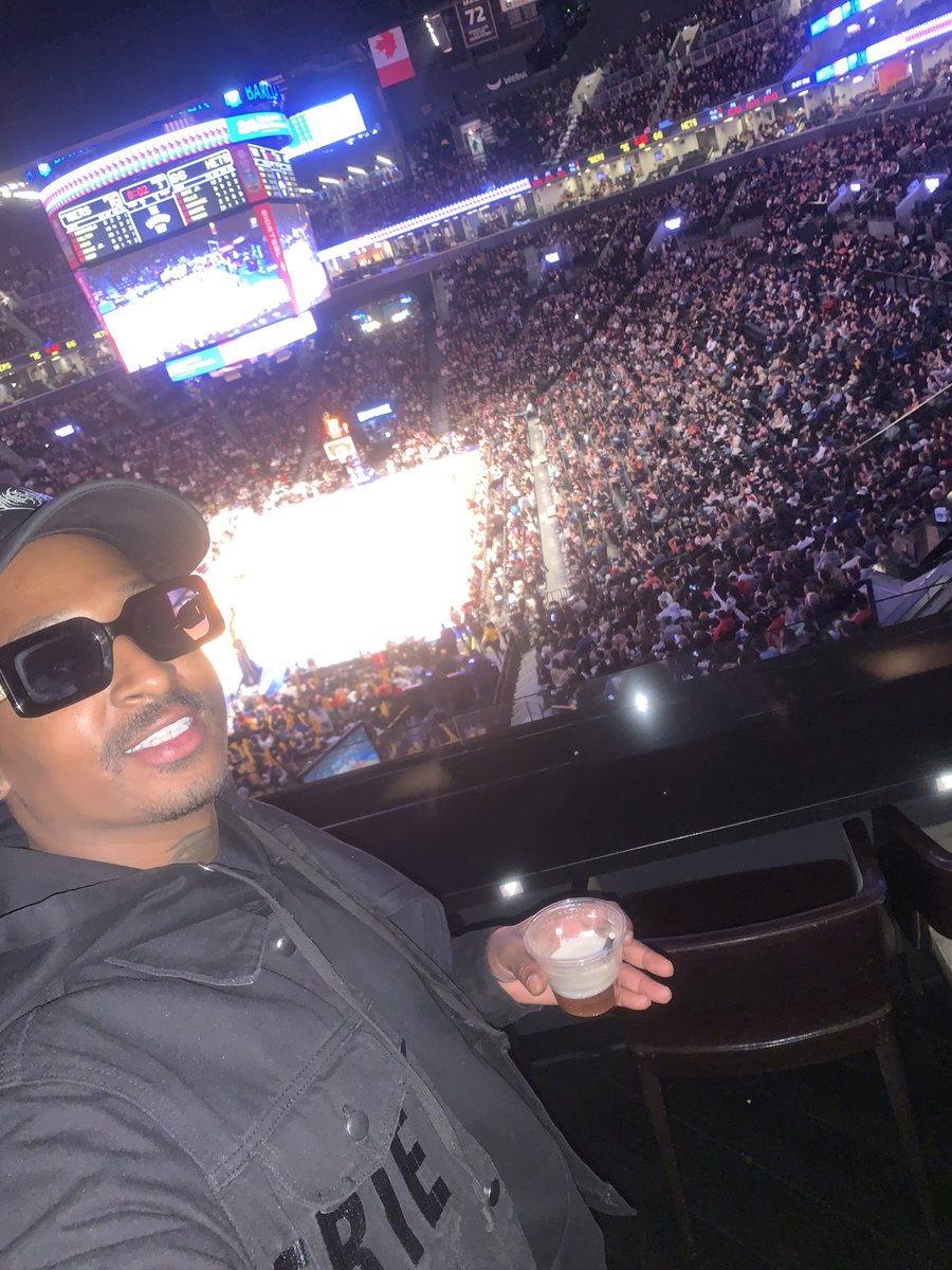 BigHoncho56's tweet photo. #BrooklynNets #40/40 🍾💰 https://t.co/171RgGuqmY