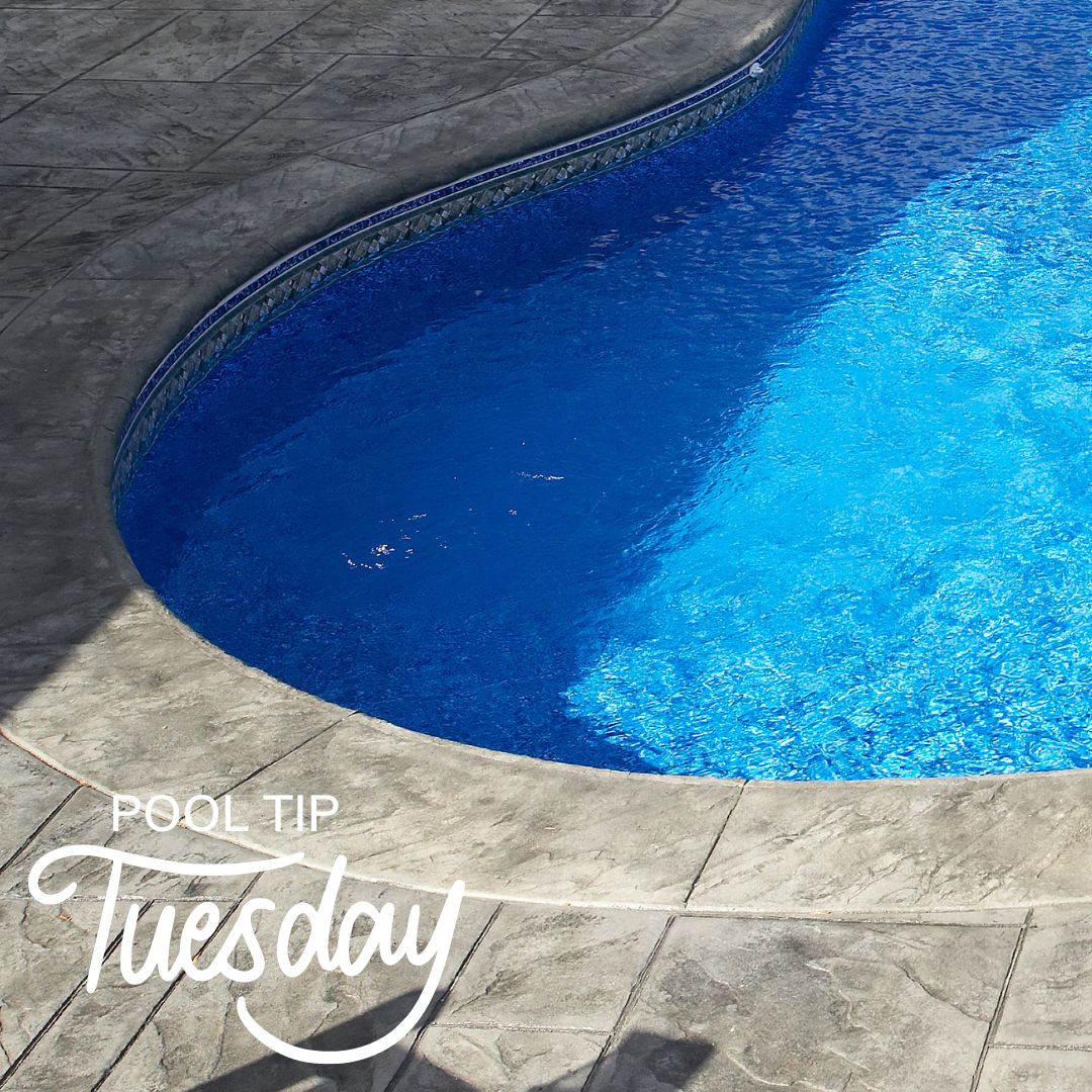 DistinctiveSwim's tweet image. Keep an eye on the water level in your pool during the winter. If it drops too low, it can lead to damaged equipment. #PoolTipTuesday #PoolTip