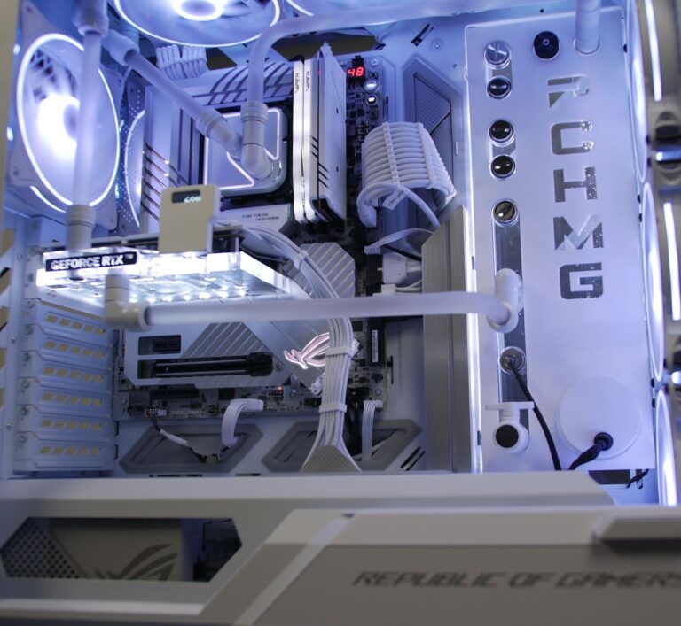 PCHMGCommunity's tweet photo. Asus ROG Hyperion White Build – der PCHMG Streaming PC

Lest hier mehr:
https://t.co/VBmpEZ1fU9

#pcbuilder #intel #pc #pcgaming #hardware #computer #pcgamer https://t.co/wBk3Gz8Lnv